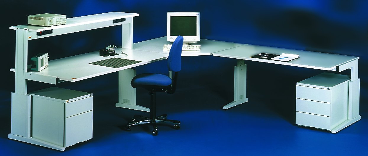 Flexiline height adjustable workbenches in CAD arangement and work chairs for your workshop